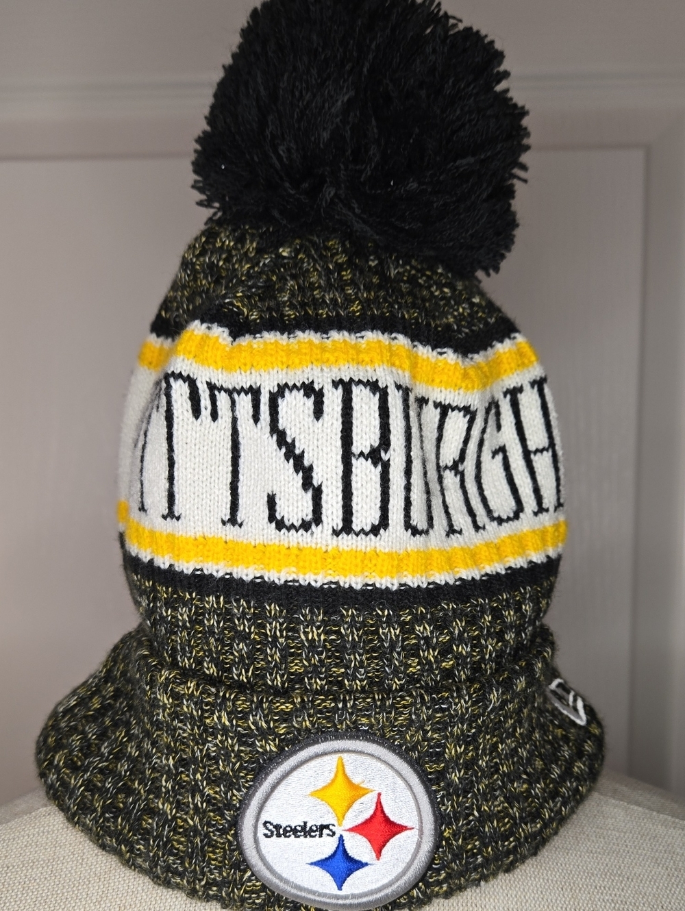 Authentic New Era Pittsburgh Steelers Sport Knit Beanie Cold Weather Hat
